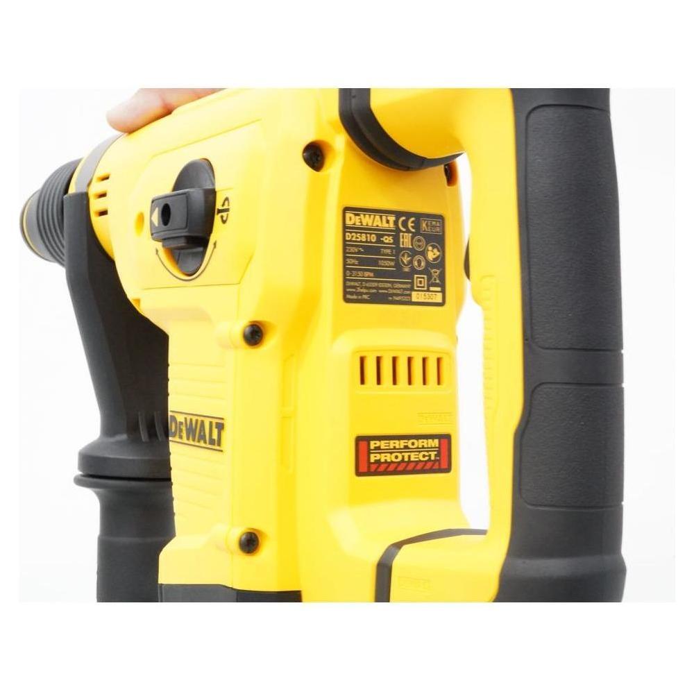 Dewalt D25810K SDS-Max Chipping Gun / Demolition Hammer 1050W | Dewalt by KHM Megatools Corp. Dewalt D25810K SDS-Max Chipping Gun / Demolition Hammer 1050W | Dewalt by KHM Megatools Corp.